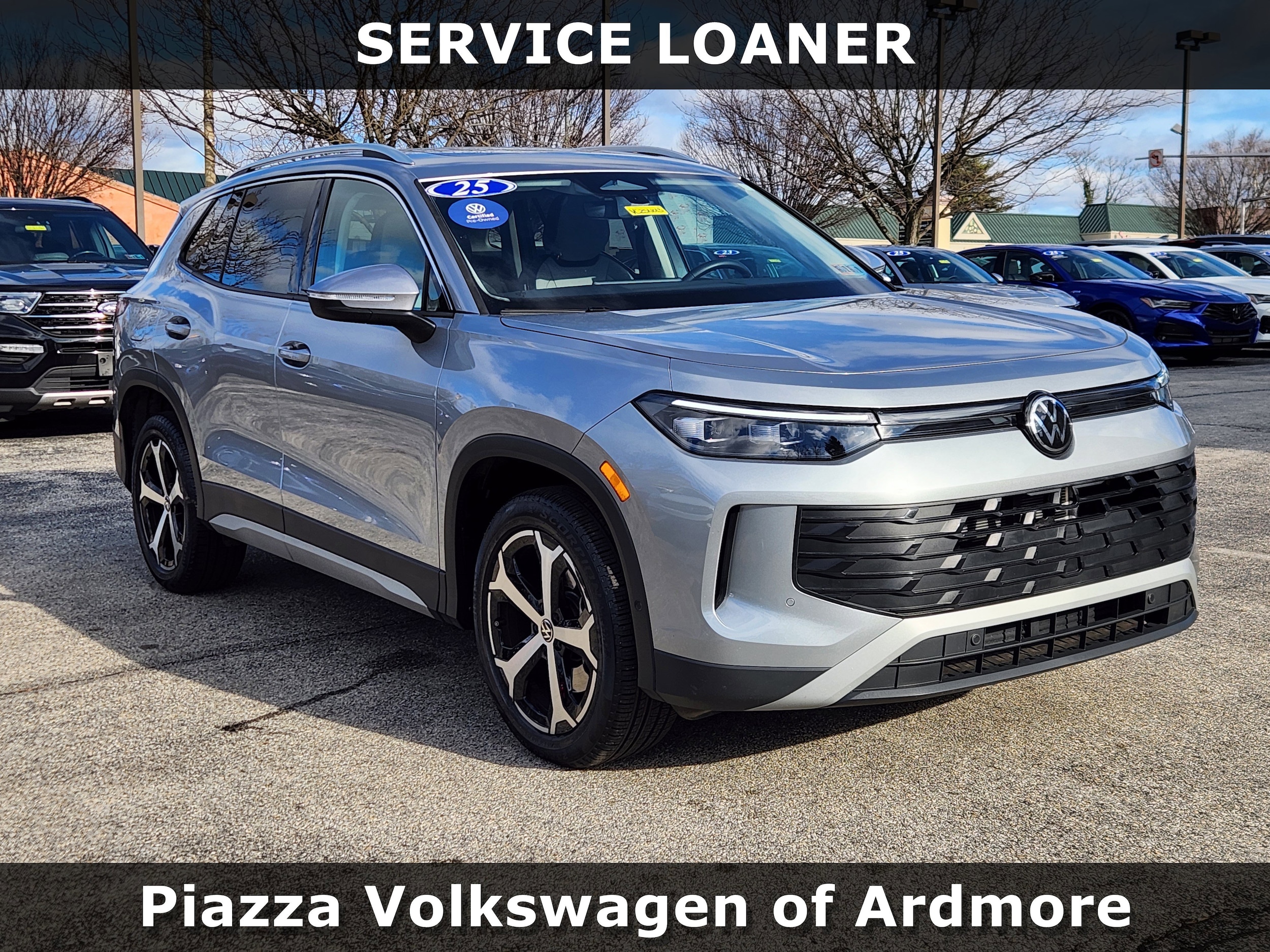 2025 Volkswagen Tiguan SE's photo