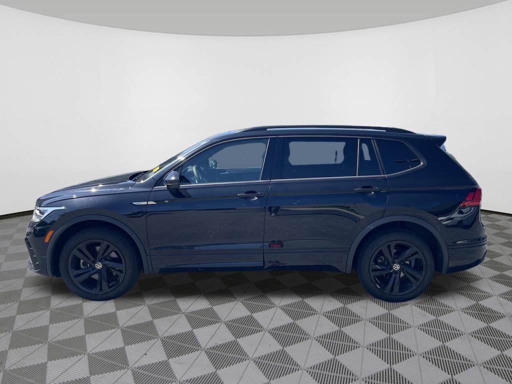 Certified 2024 Volkswagen Tiguan 2.0T SE R-Line Black SUV