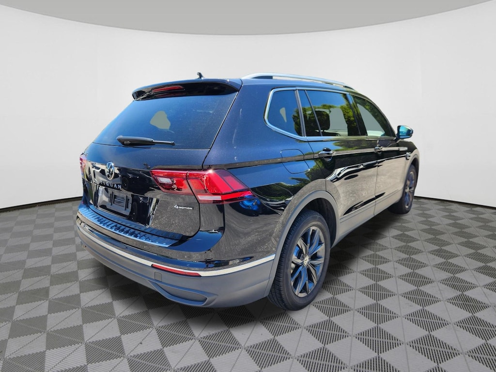 Used 2024 Volkswagen Tiguan 2.0T SE SUV