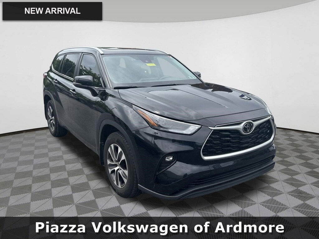 Used 2023 Toyota Highlander SUV
