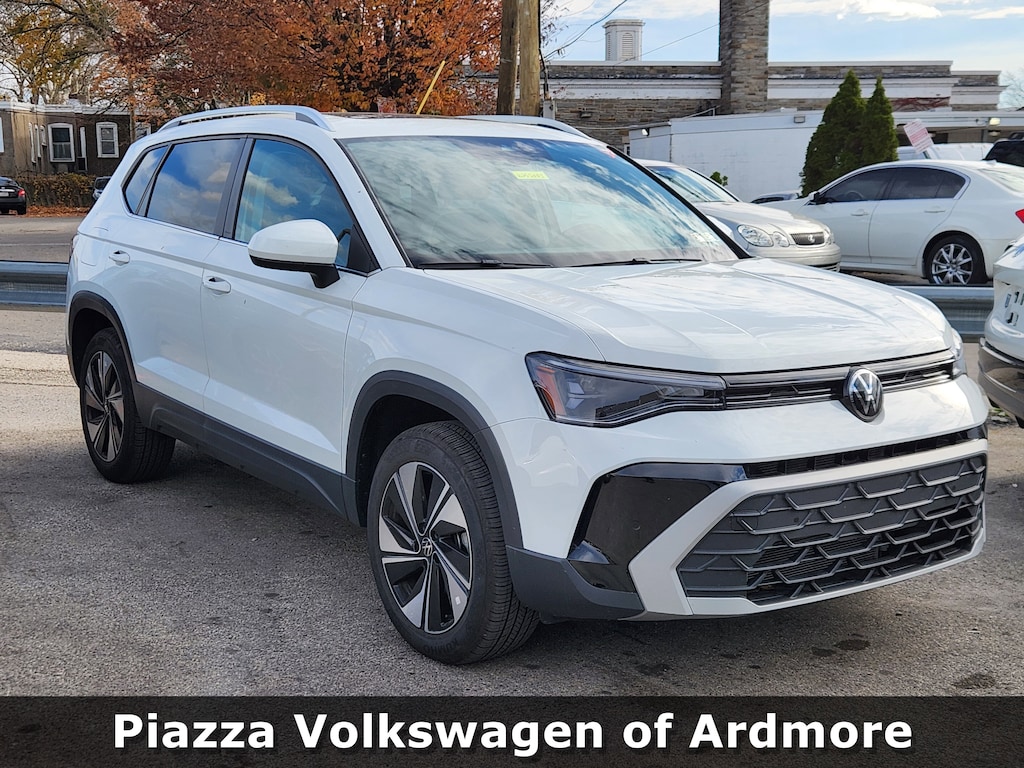 Certified 2025 Volkswagen Taos 1.5T SE SUV