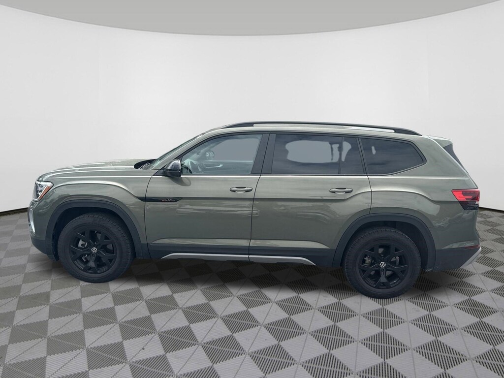 Used 2025 Volkswagen Atlas 2.0T Peak Edition SUV