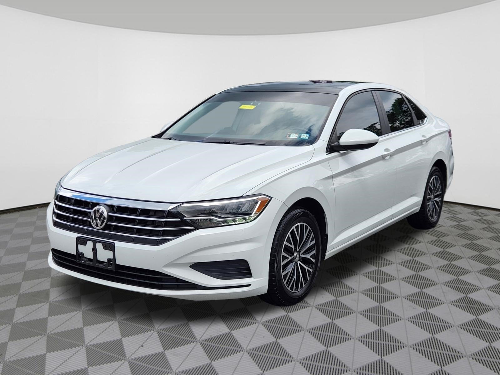 Used 2019 Volkswagen Jetta SE with VIN 3VWC57BU0KM109269 for sale in Newark, DE