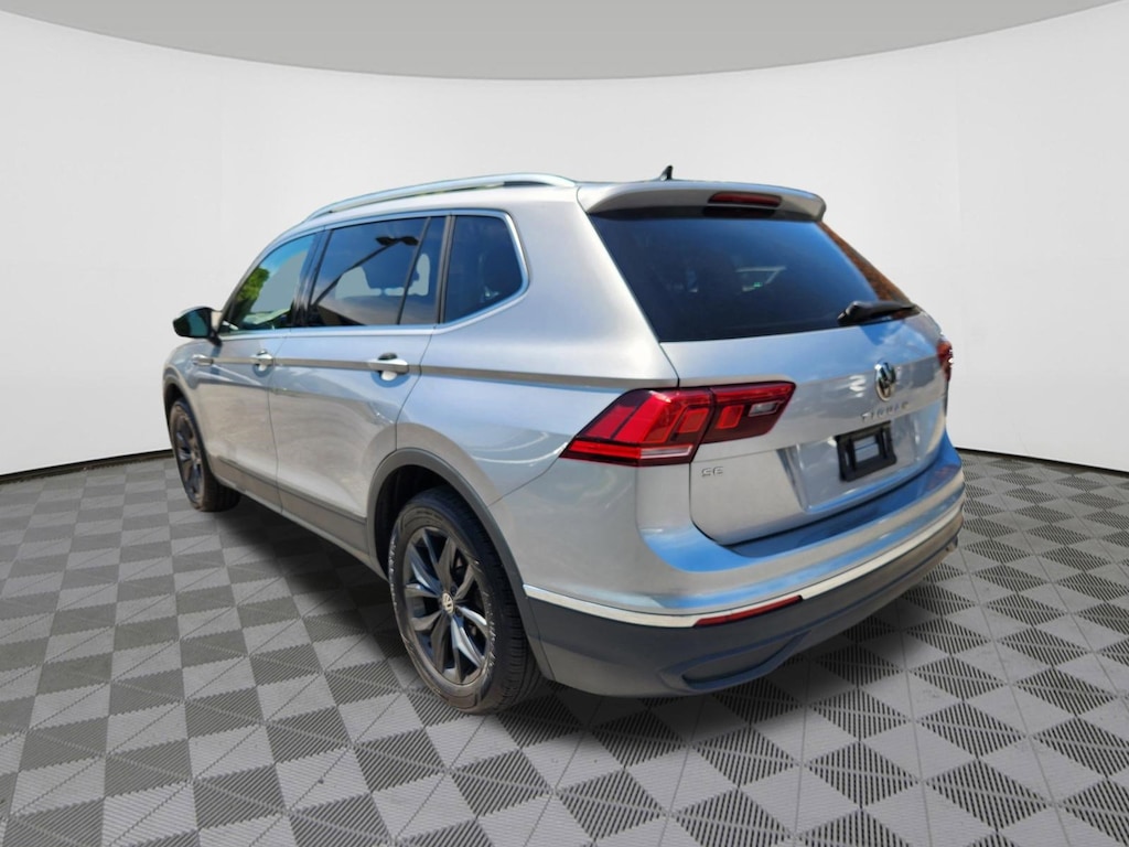 Used 2024 Volkswagen Tiguan 2.0T SE SUV