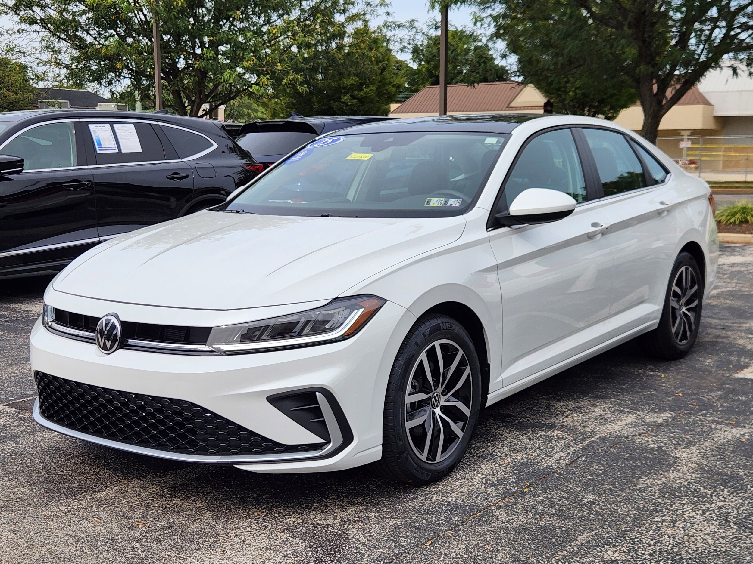 2025 Volkswagen Jetta 1.5T SE photo 2