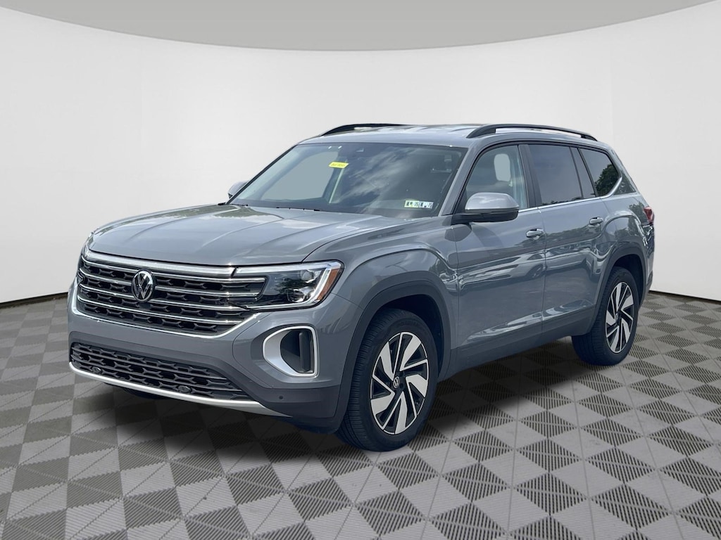 Used 2025 Volkswagen Atlas 2.0T SE w/Technology SUV