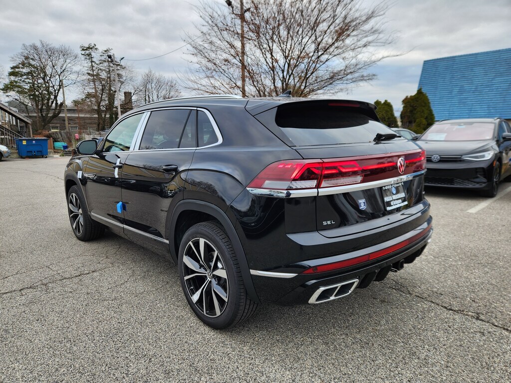 New 2026 Volkswagen Atlas Cross Sport 2.0T SEL Premium R-Line SUV