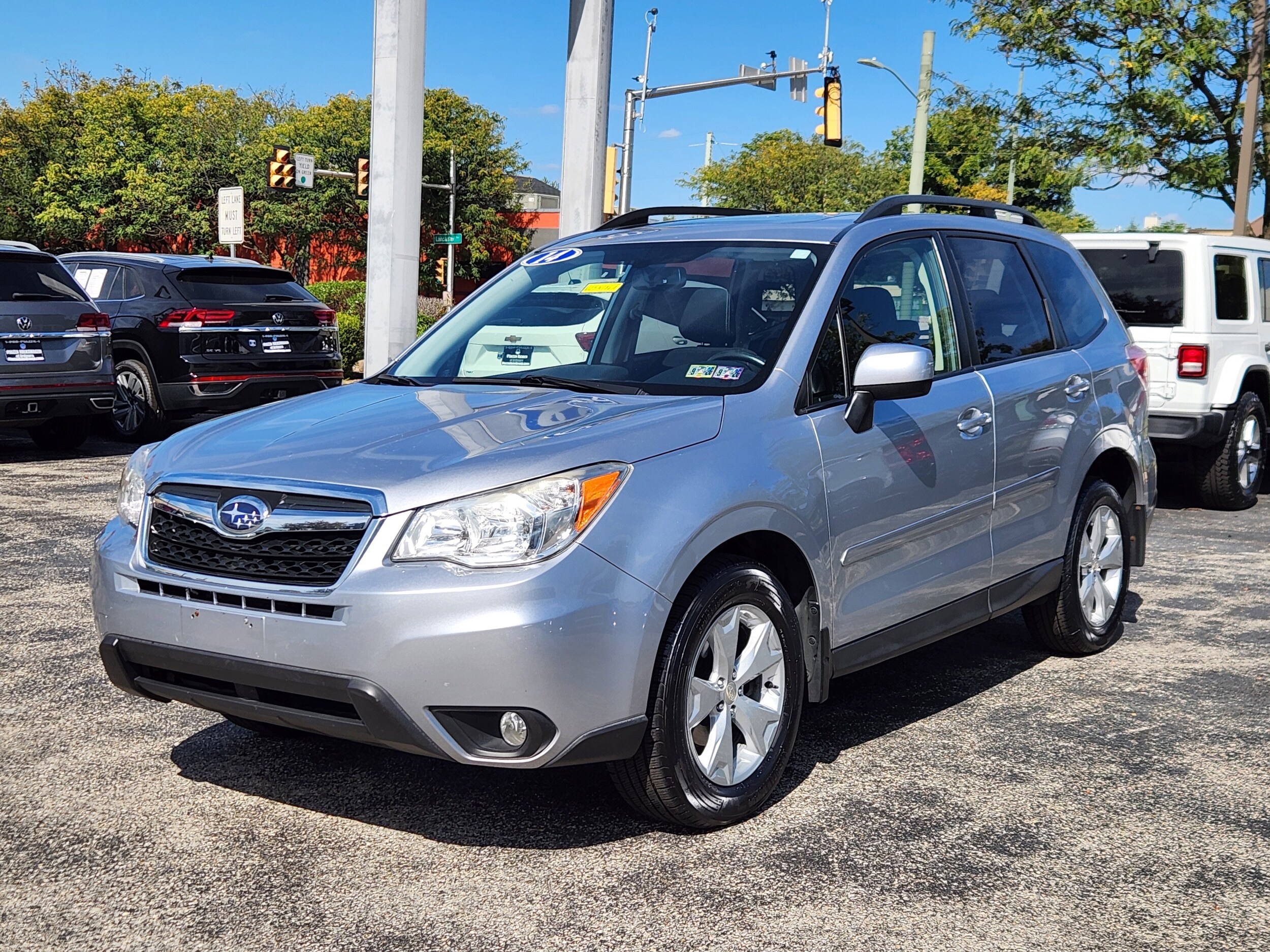 2014 Subaru Forester 2.5i Premium photo 2