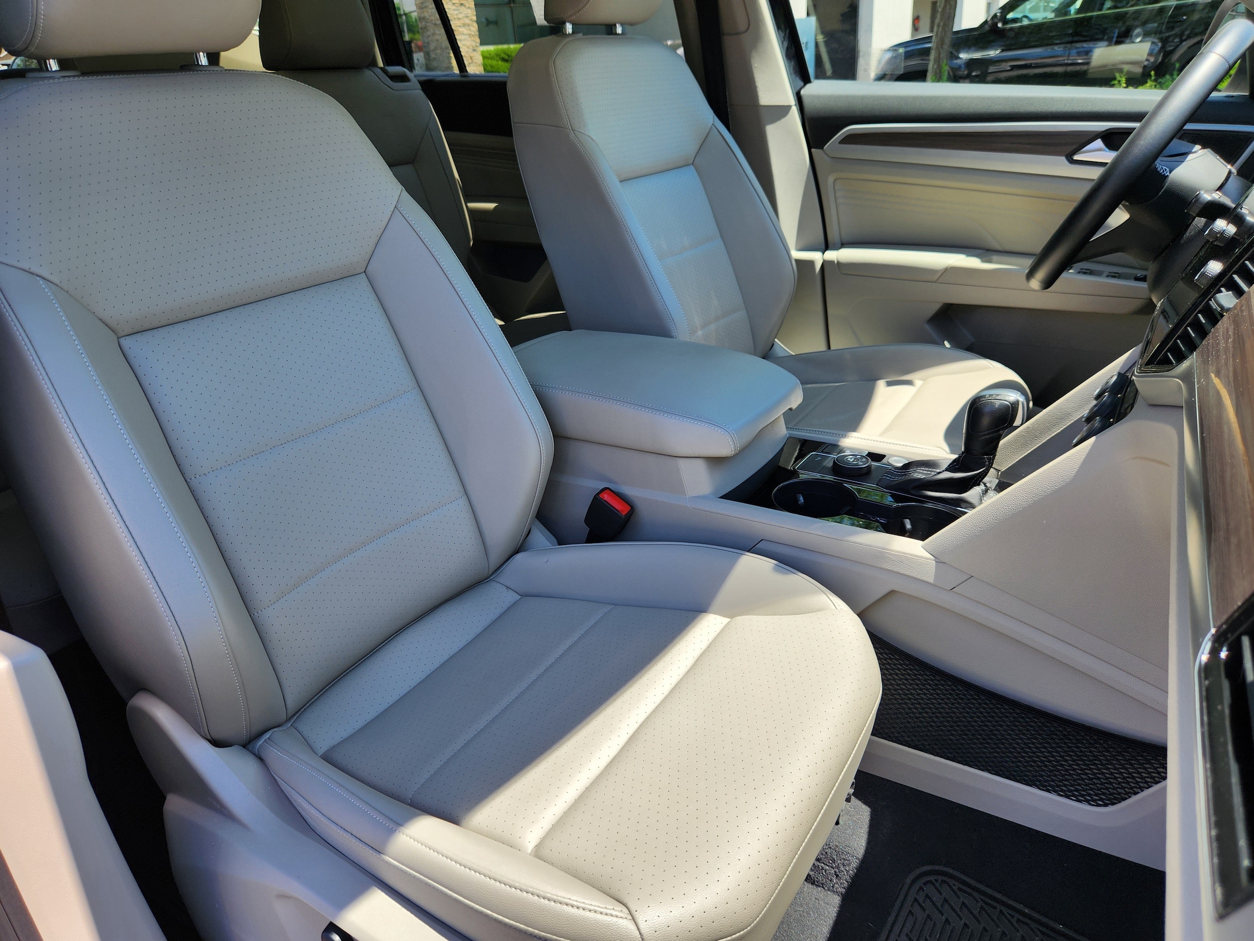 2022 Volkswagen Atlas SEL - Photo 15