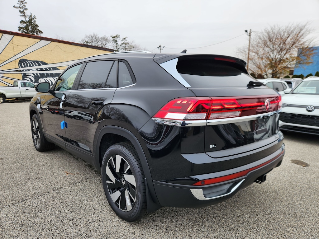 New 2026 Volkswagen Atlas Cross Sport 2.0T SE w/Technology SUV