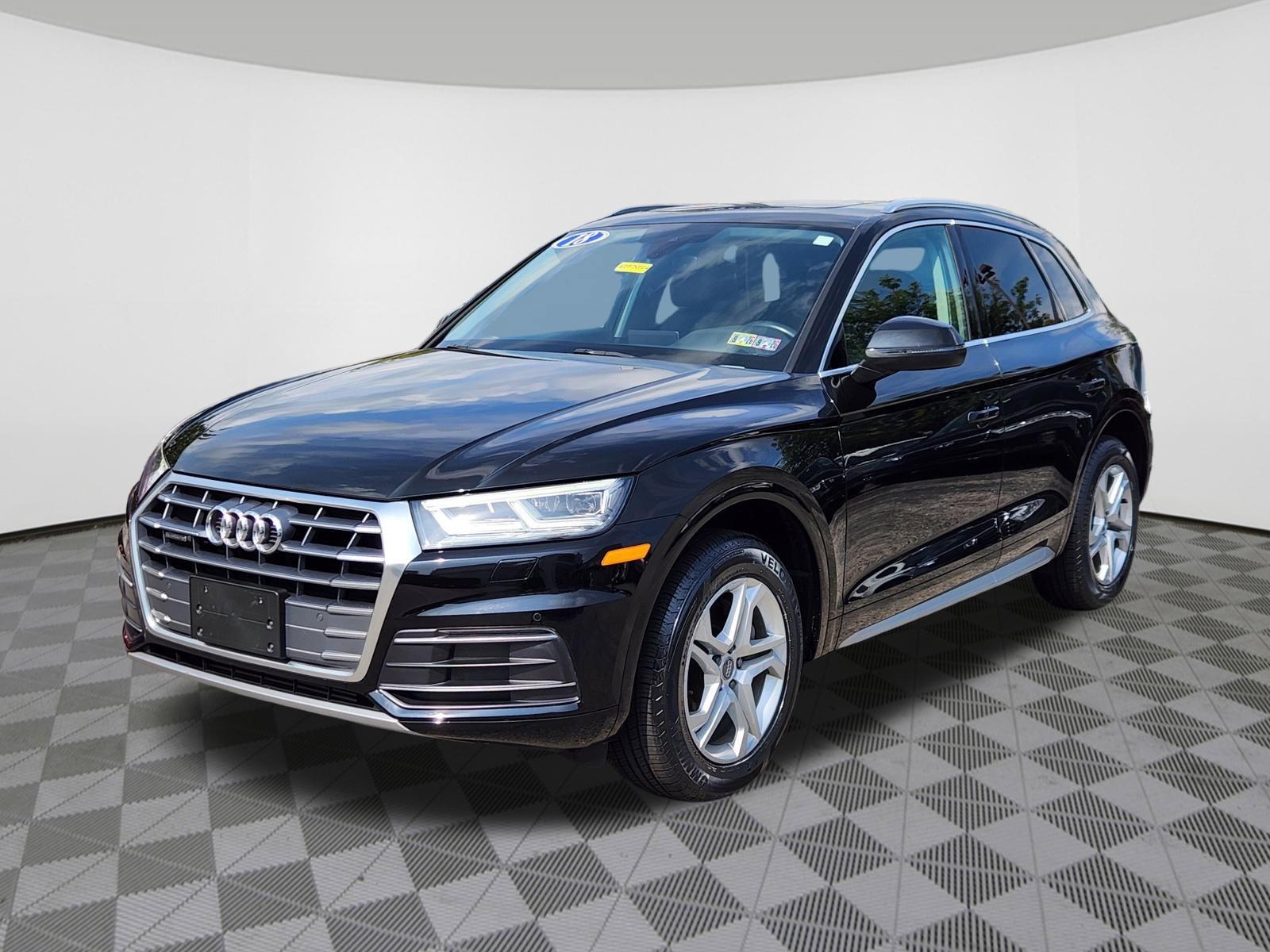 2018 Audi Q5 2.0T Premium Plus photo 2