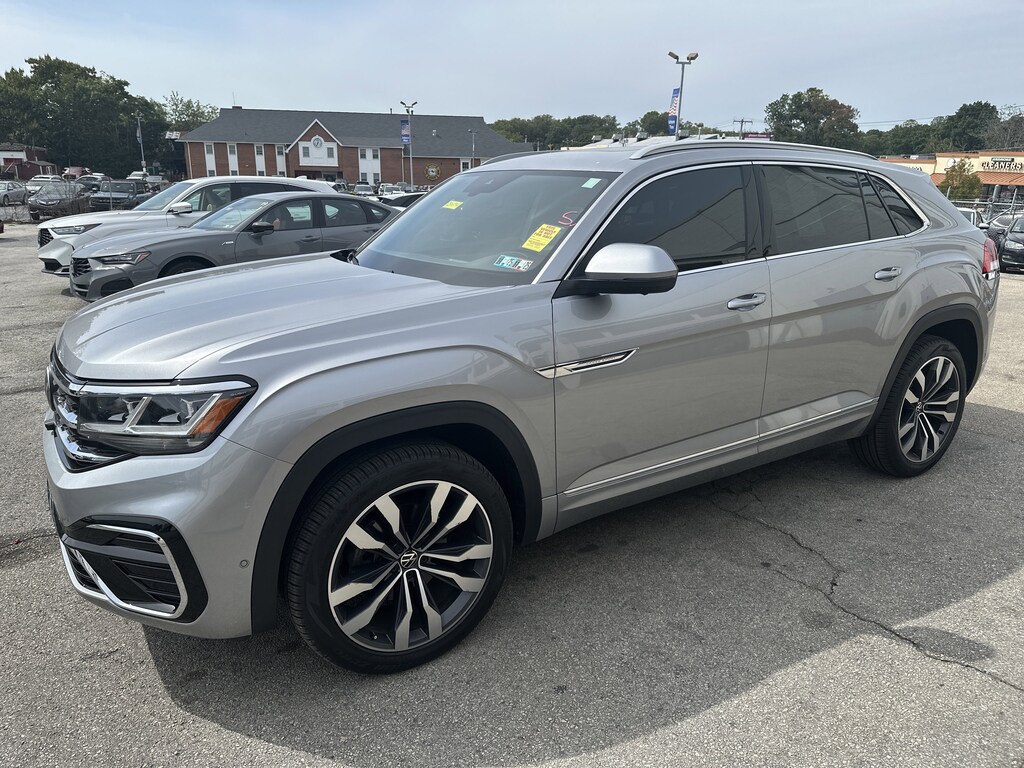 Used 2022 Volkswagen Atlas Cross Sport 3.6L V6 SEL Premium R-Line SUV