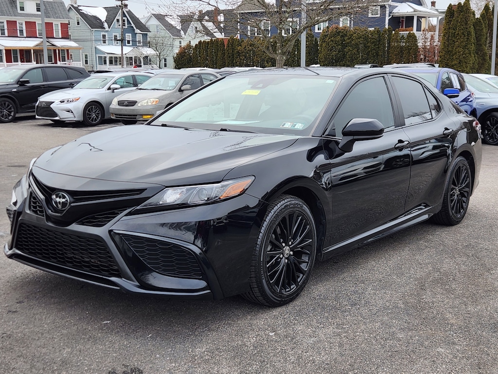 Used 2021 Toyota Camry SE Sedan