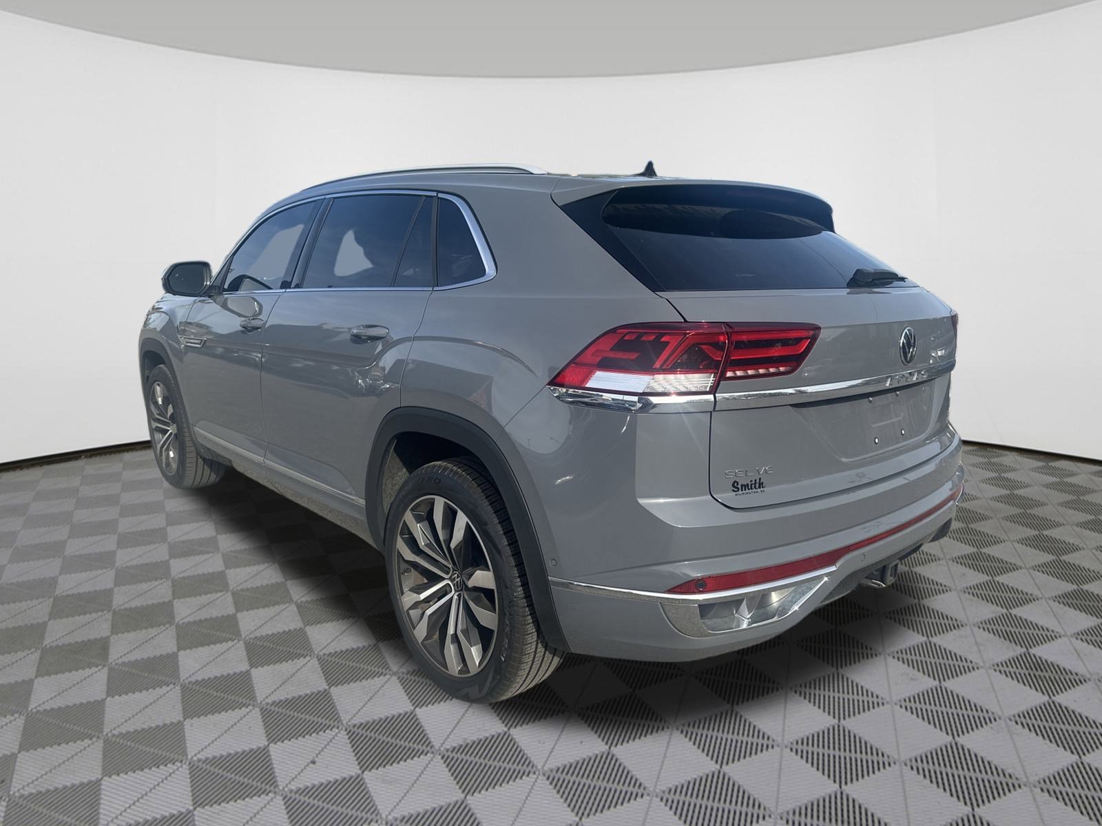 2020 Volkswagen Atlas Cross Sport V6 SEL Premium R-Line photo 3