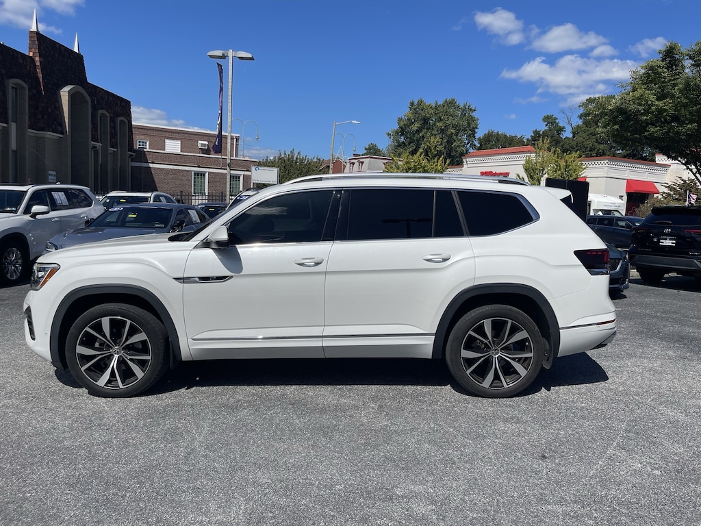 Used 2024 Volkswagen Atlas 2.0T SEL Premium R-Line SUV