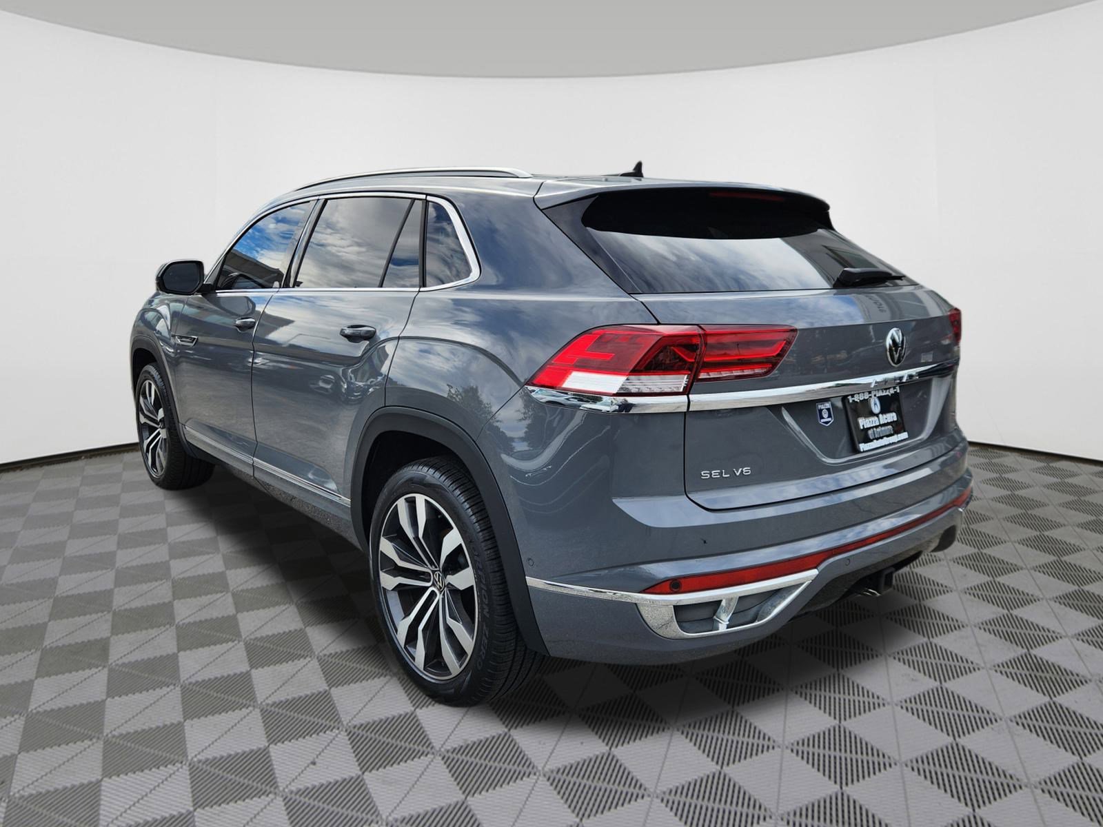 2020 Volkswagen Atlas Cross Sport V6 SEL Premium R-Line photo 3