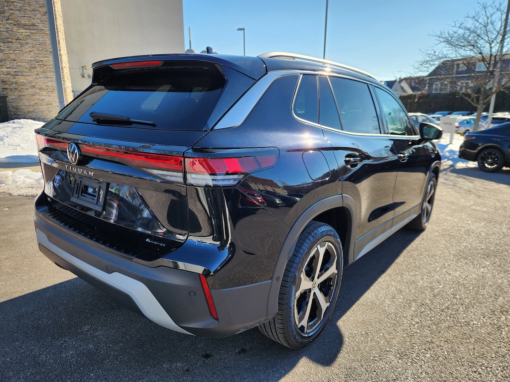 Certified 2025 Volkswagen Tiguan 2.0T SE SUV