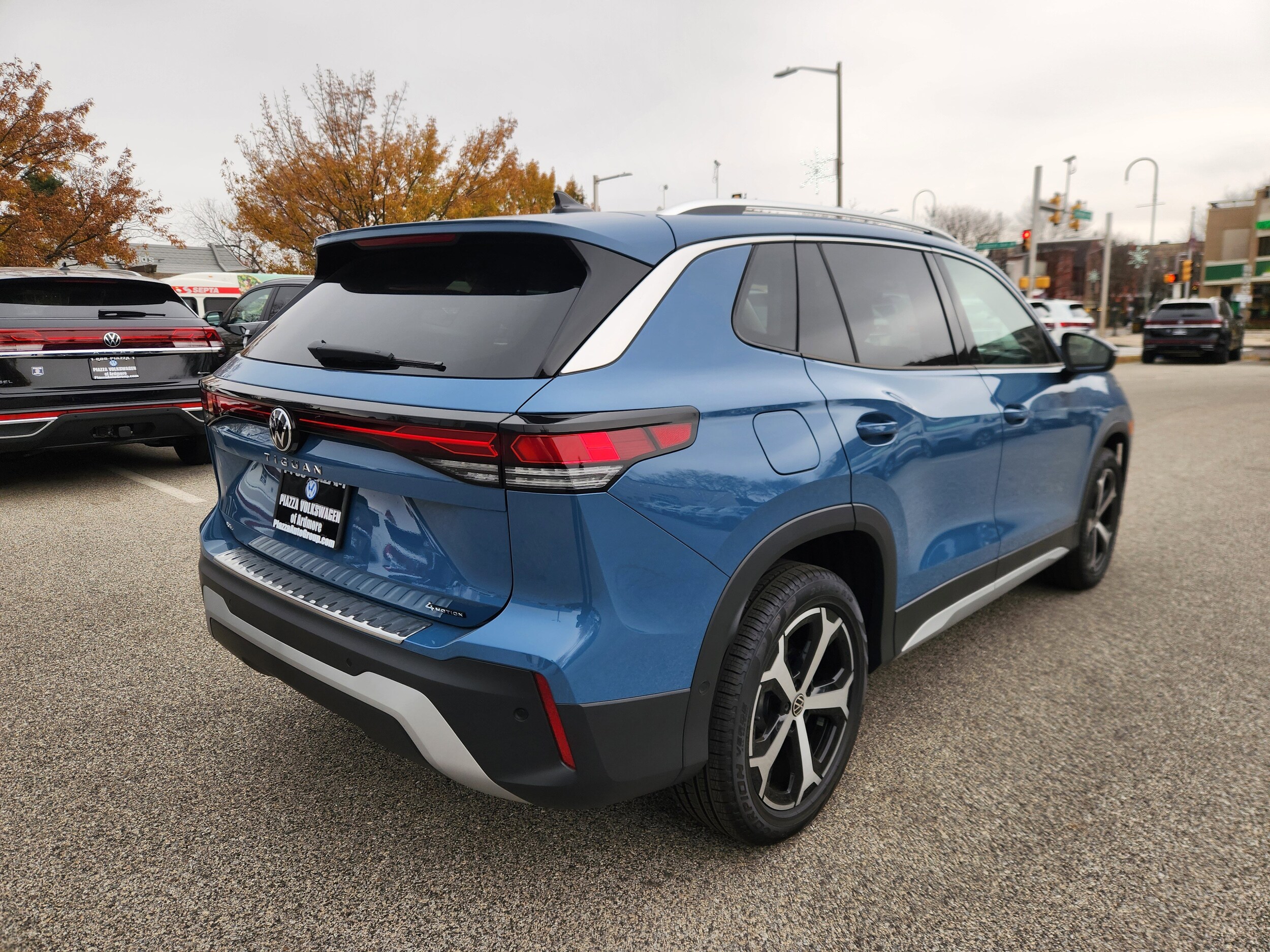 2025 Volkswagen Tiguan SE photo 4