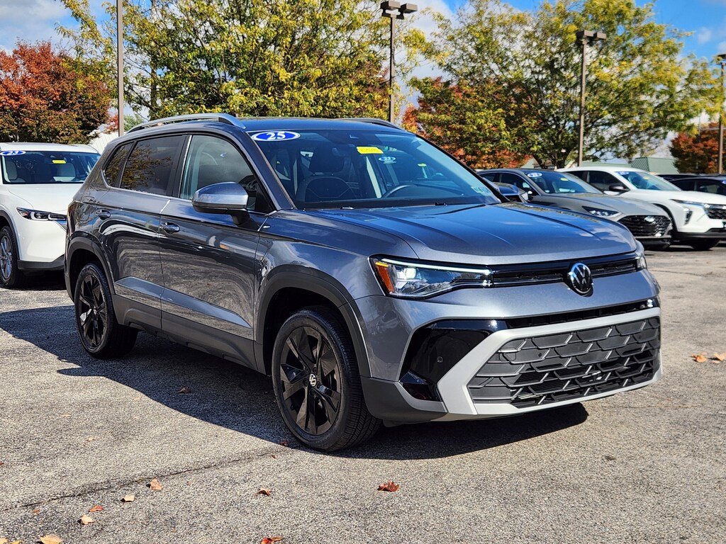 Certified 2025 Volkswagen Taos 1.5T SE SUV