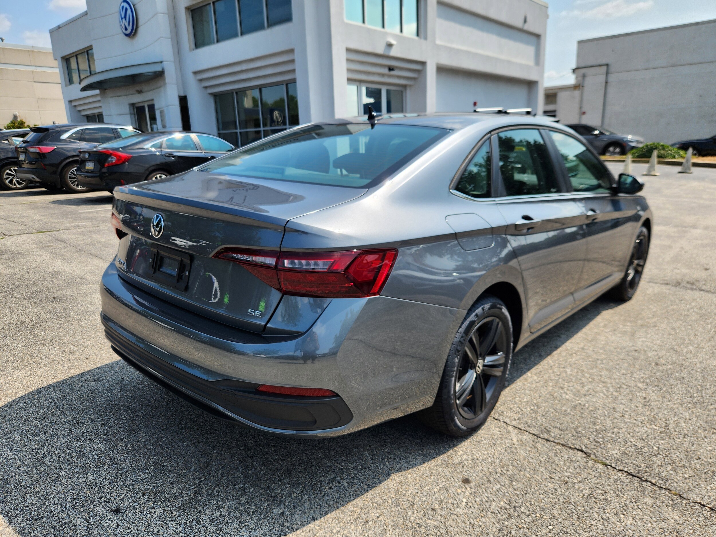 2024 Volkswagen Jetta SE photo 3