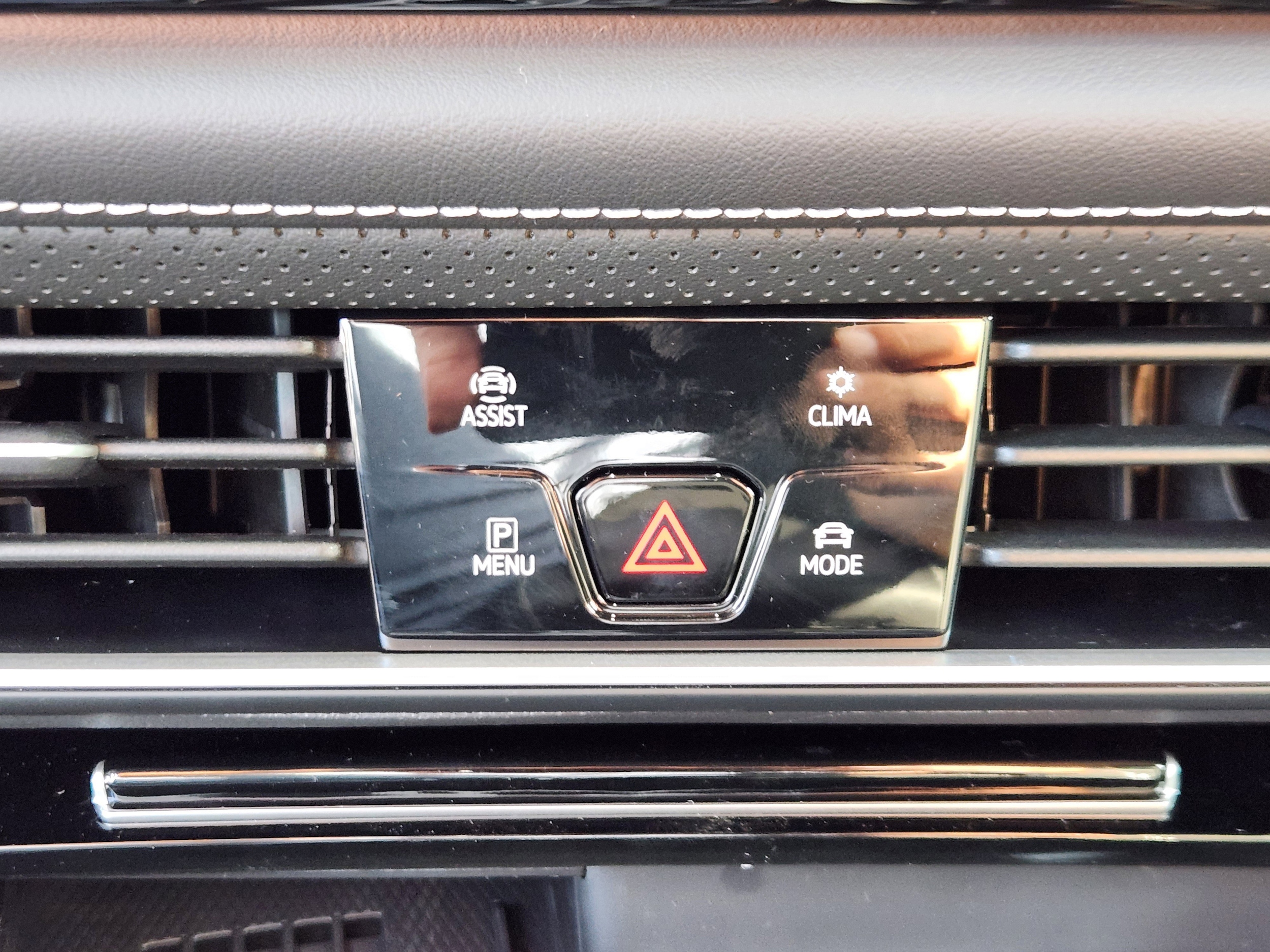 2026 Volkswagen Atlas Cross Sport SEL Premium R-LINE - Photo 12