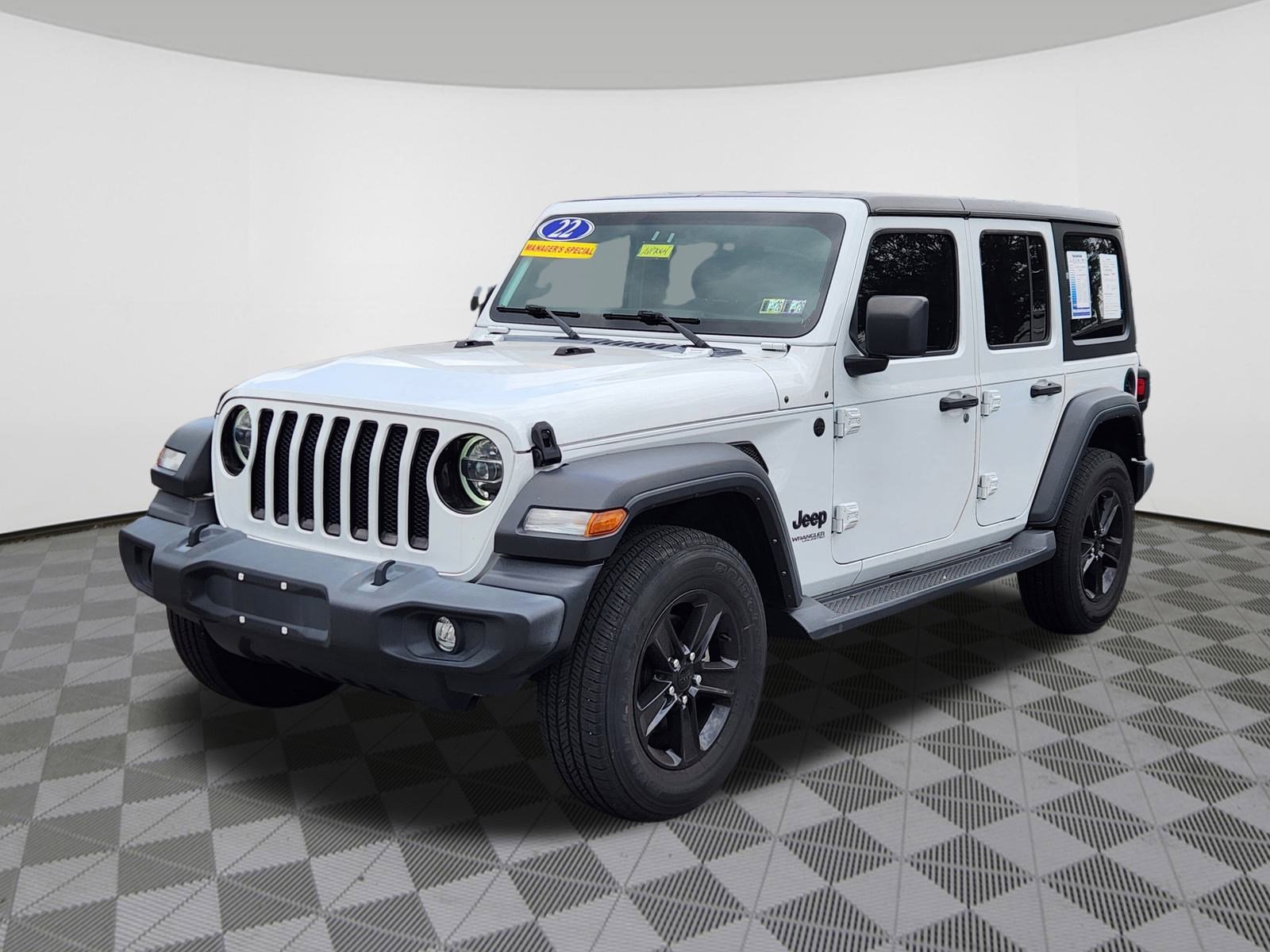 2022 Jeep Wrangler Unlimited Sport Altitude photo 2