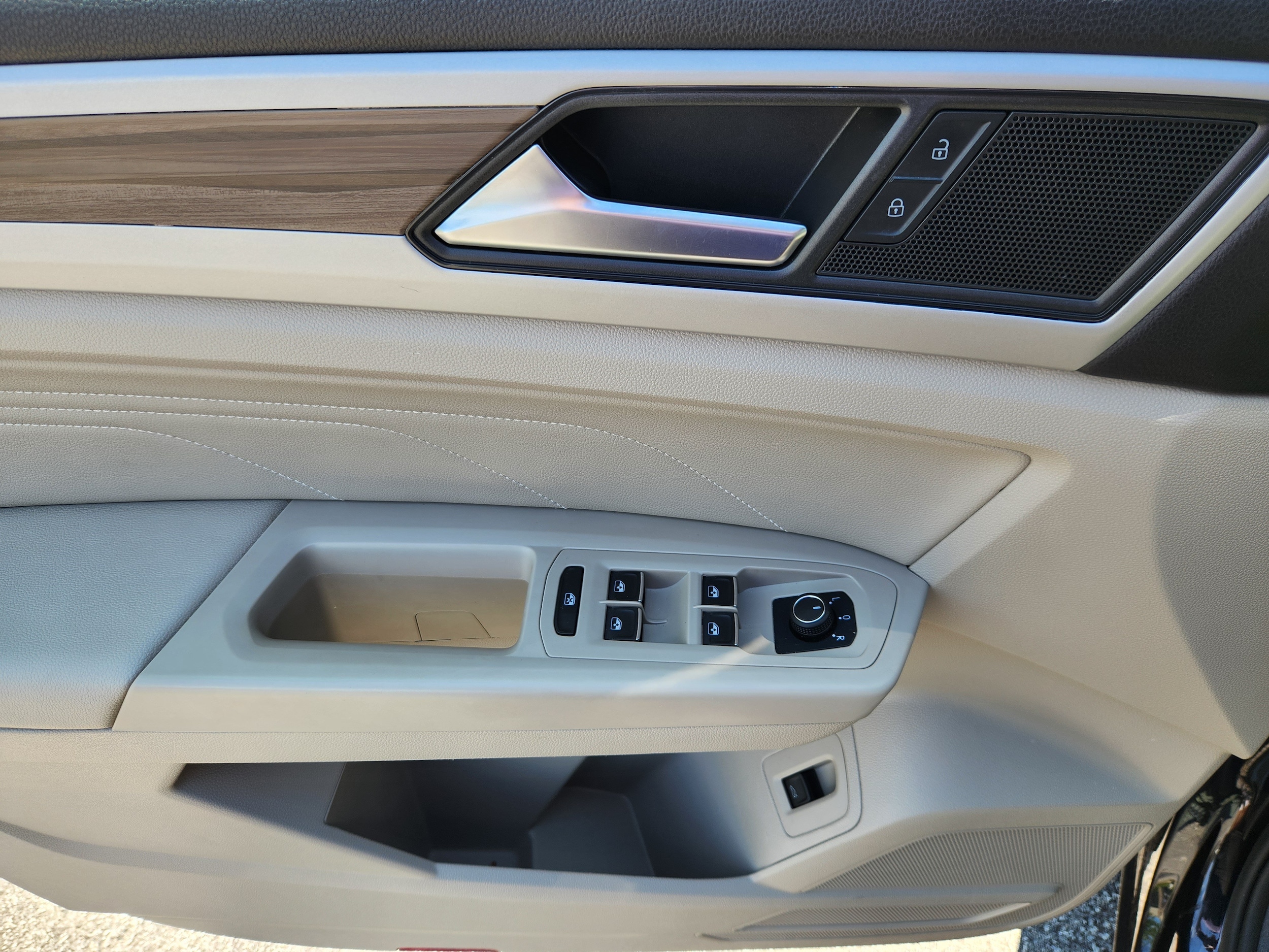 2022 Volkswagen Atlas SEL - Photo 19