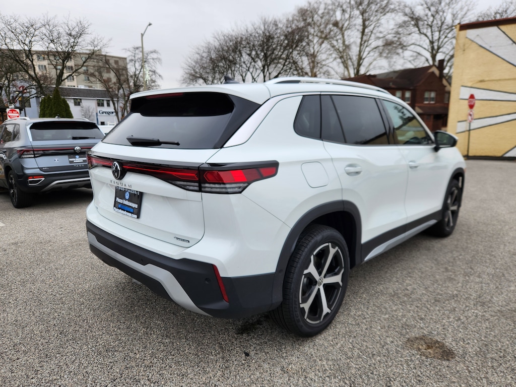 New 2025 Volkswagen Tiguan 2.0T SE SUV