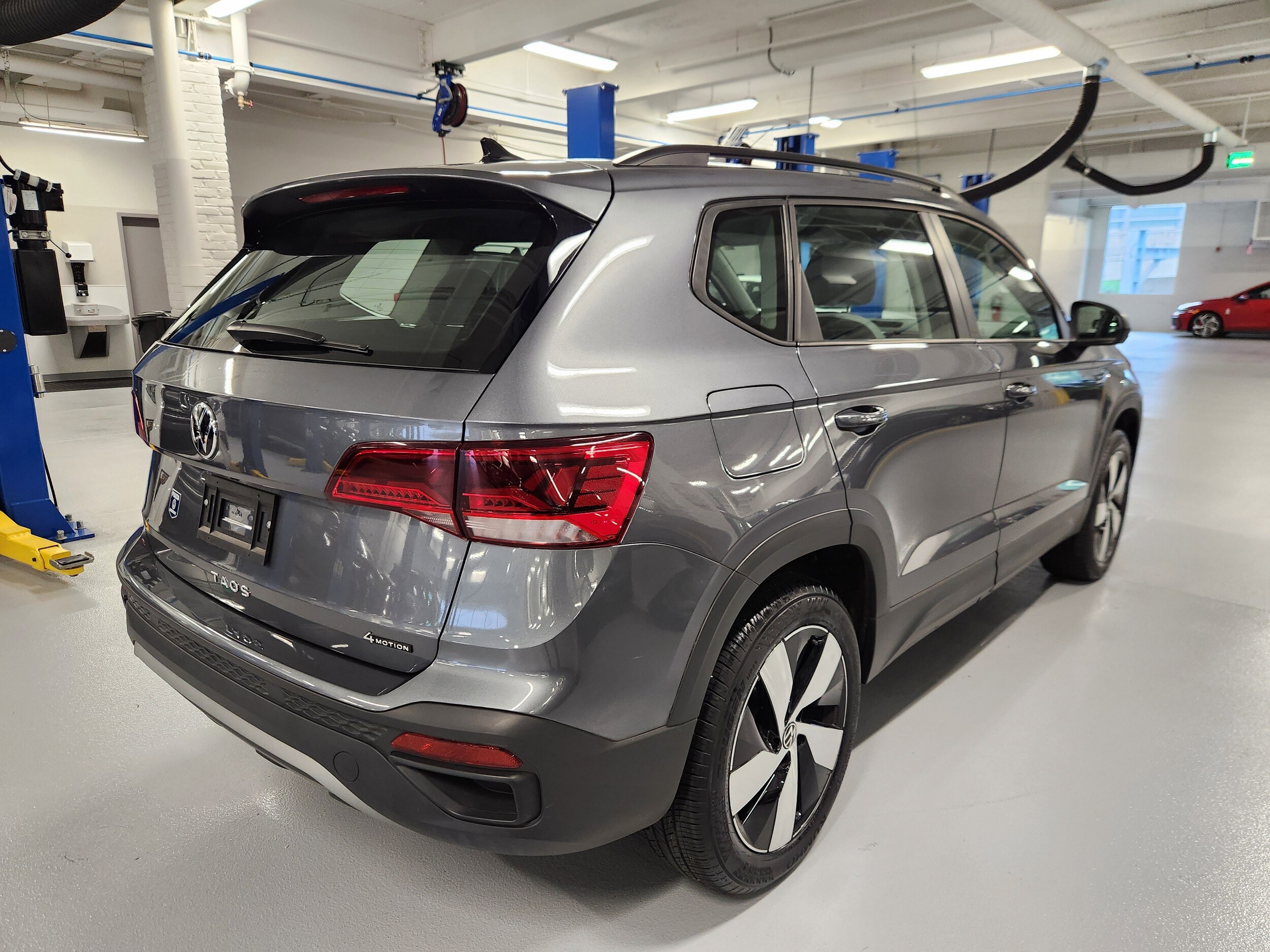 2024 Volkswagen Taos S photo 4