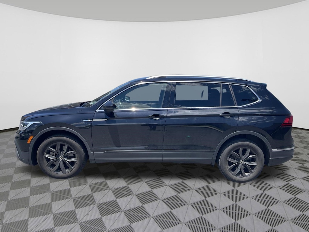 Used 2024 Volkswagen Tiguan 2.0T SE SUV