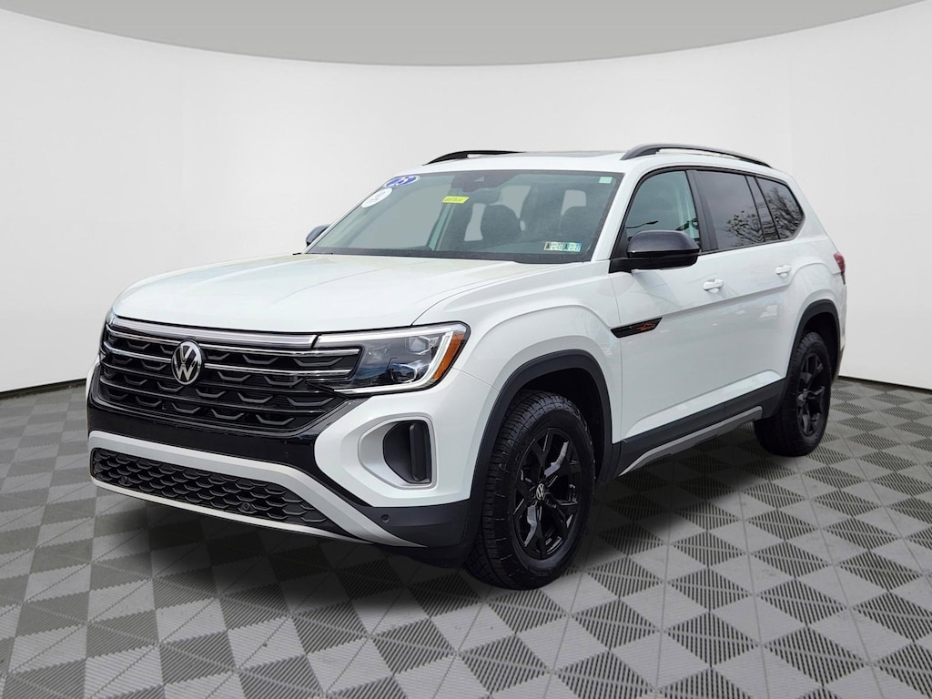 Certified 2025 Volkswagen Atlas 2.0T Peak Edition SUV