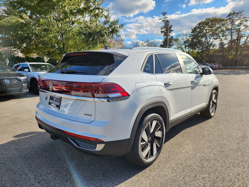 New 2026 Volkswagen Atlas Cross Sport 2.0T SE w/Technology SUV