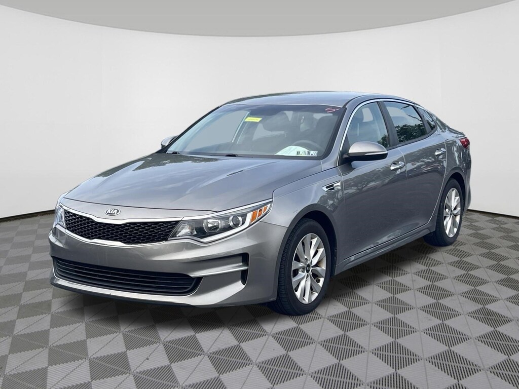 Used 2018 Kia Optima LX Sedan