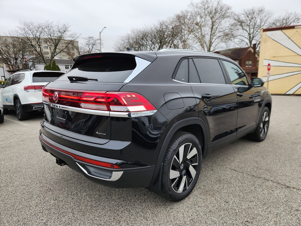 New 2026 Volkswagen Atlas Cross Sport 2.0T SE w/Technology SUV