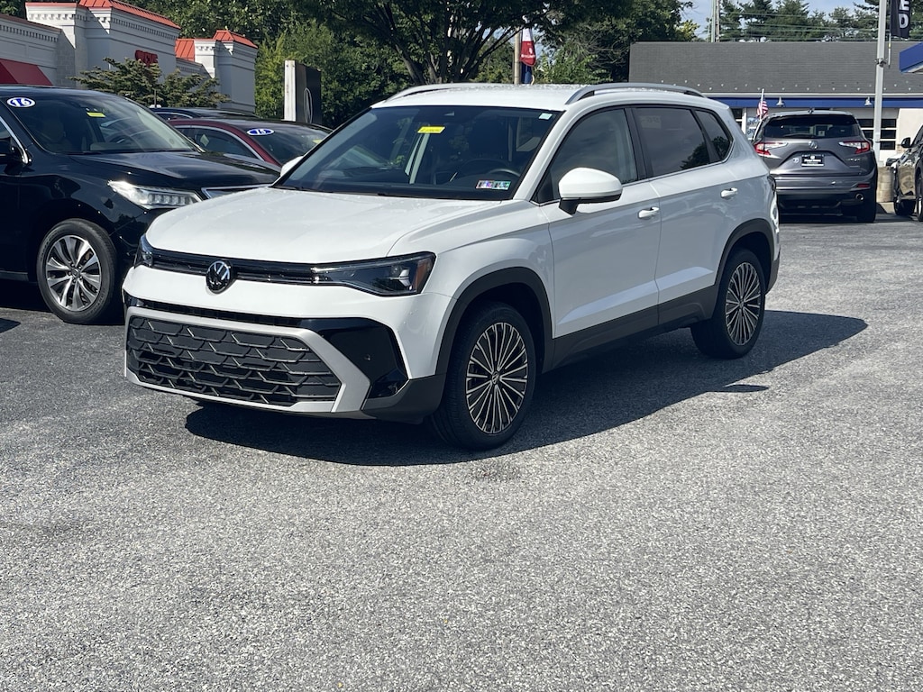 Certified 2025 Volkswagen Taos 1.5T SE SUV