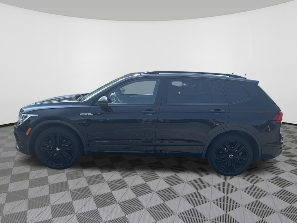 Used 2022 Volkswagen Tiguan 2.0T SE R-Line Black SUV