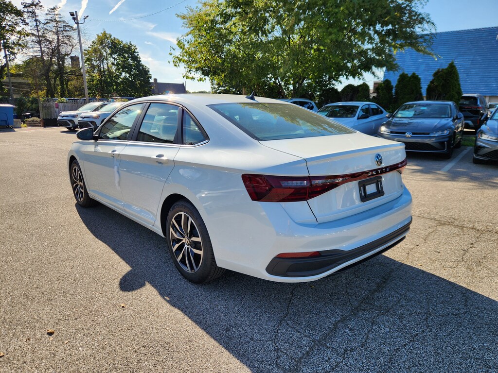 New 2026 Volkswagen Jetta 1.5T SE Sedan