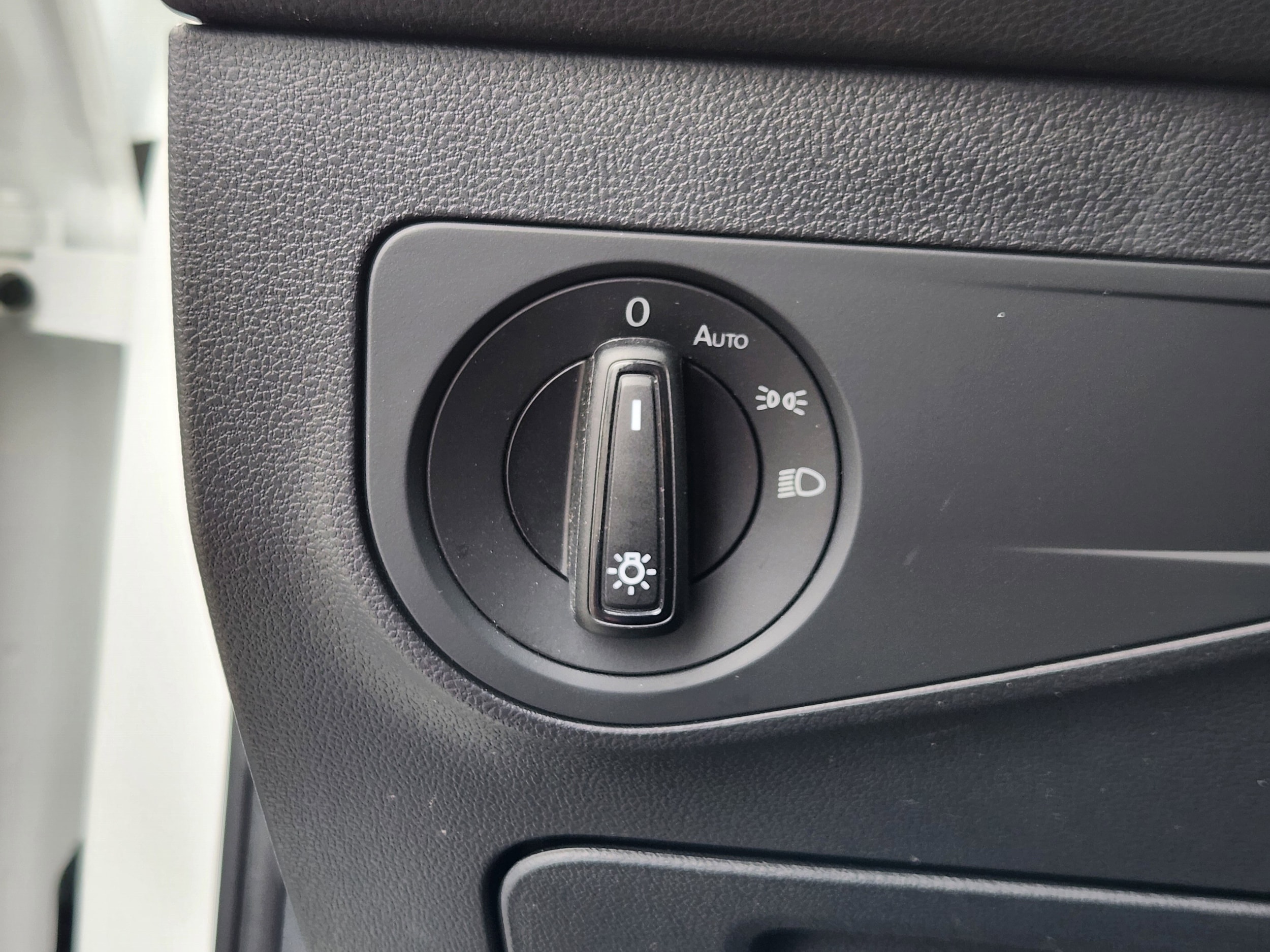2024 Volkswagen Tiguan S photo 3