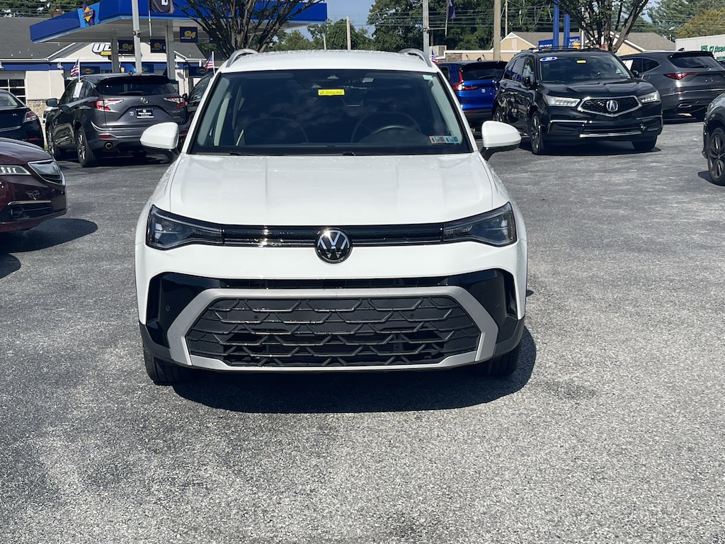 Certified 2025 Volkswagen Taos 1.5T SE SUV