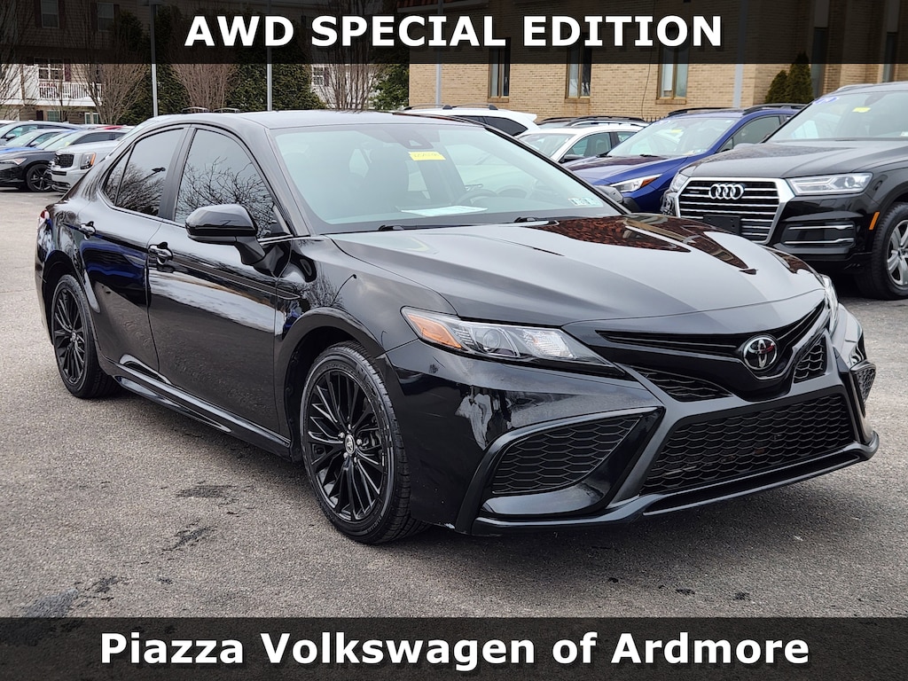 Used 2021 Toyota Camry SE Sedan