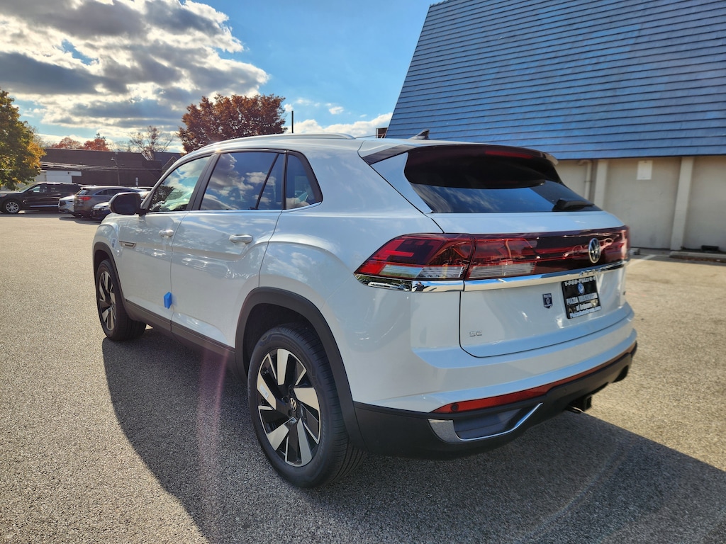 New 2026 Volkswagen Atlas Cross Sport 2.0T SE w/Technology SUV