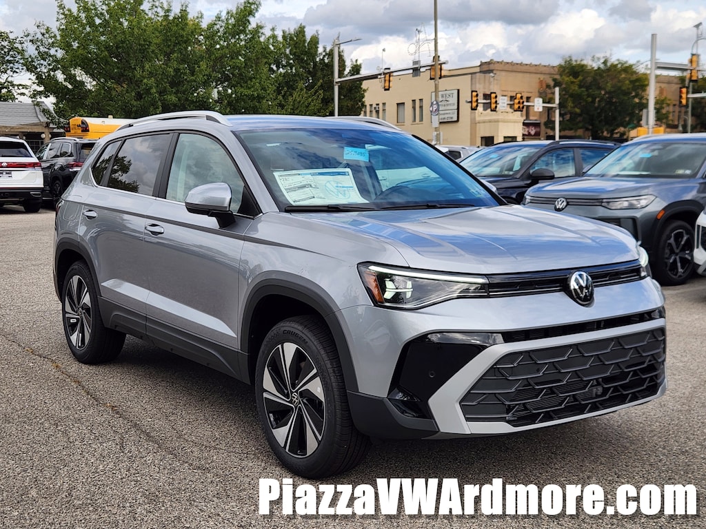 New 2025 Volkswagen Taos 1.5T SE SUV