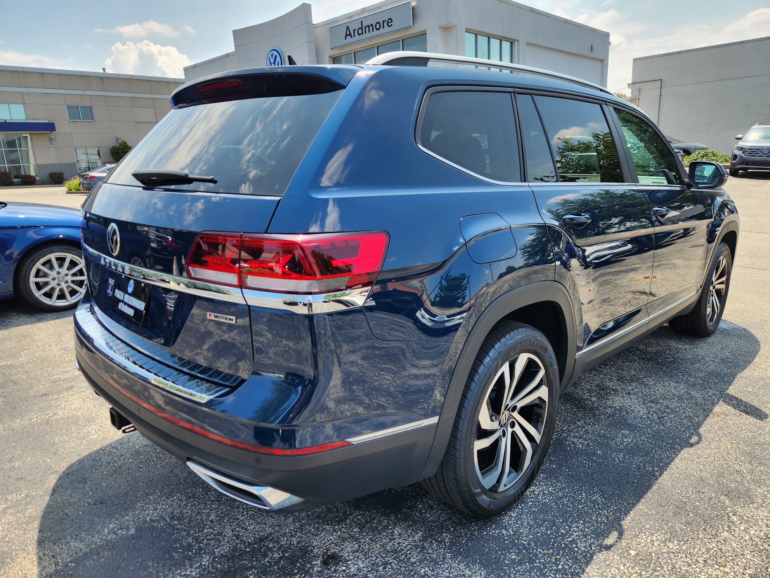 2022 Volkswagen Atlas V6 SEL photo 3