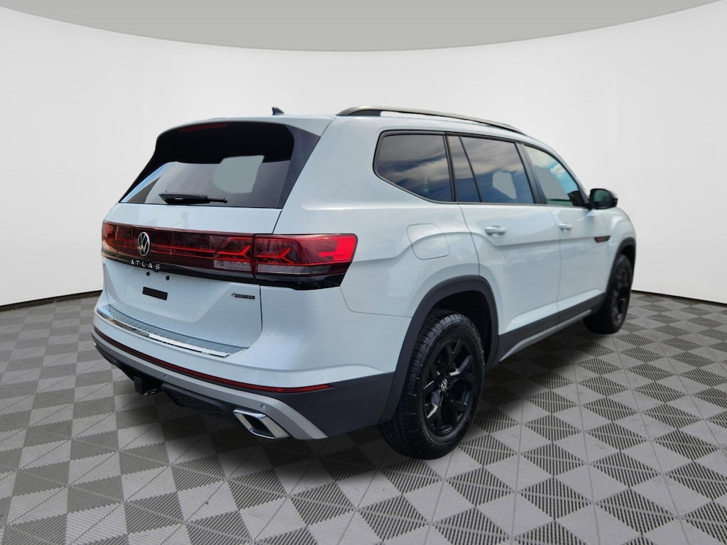 Certified 2025 Volkswagen Atlas 2.0T Peak Edition SUV