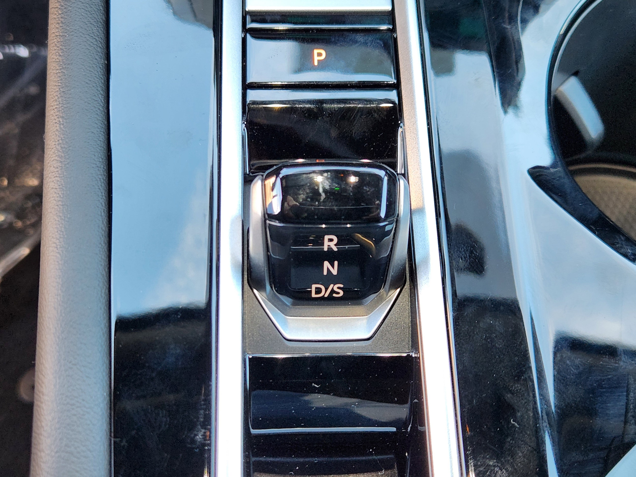 2026 Volkswagen Atlas Cross Sport SEL - Photo 13