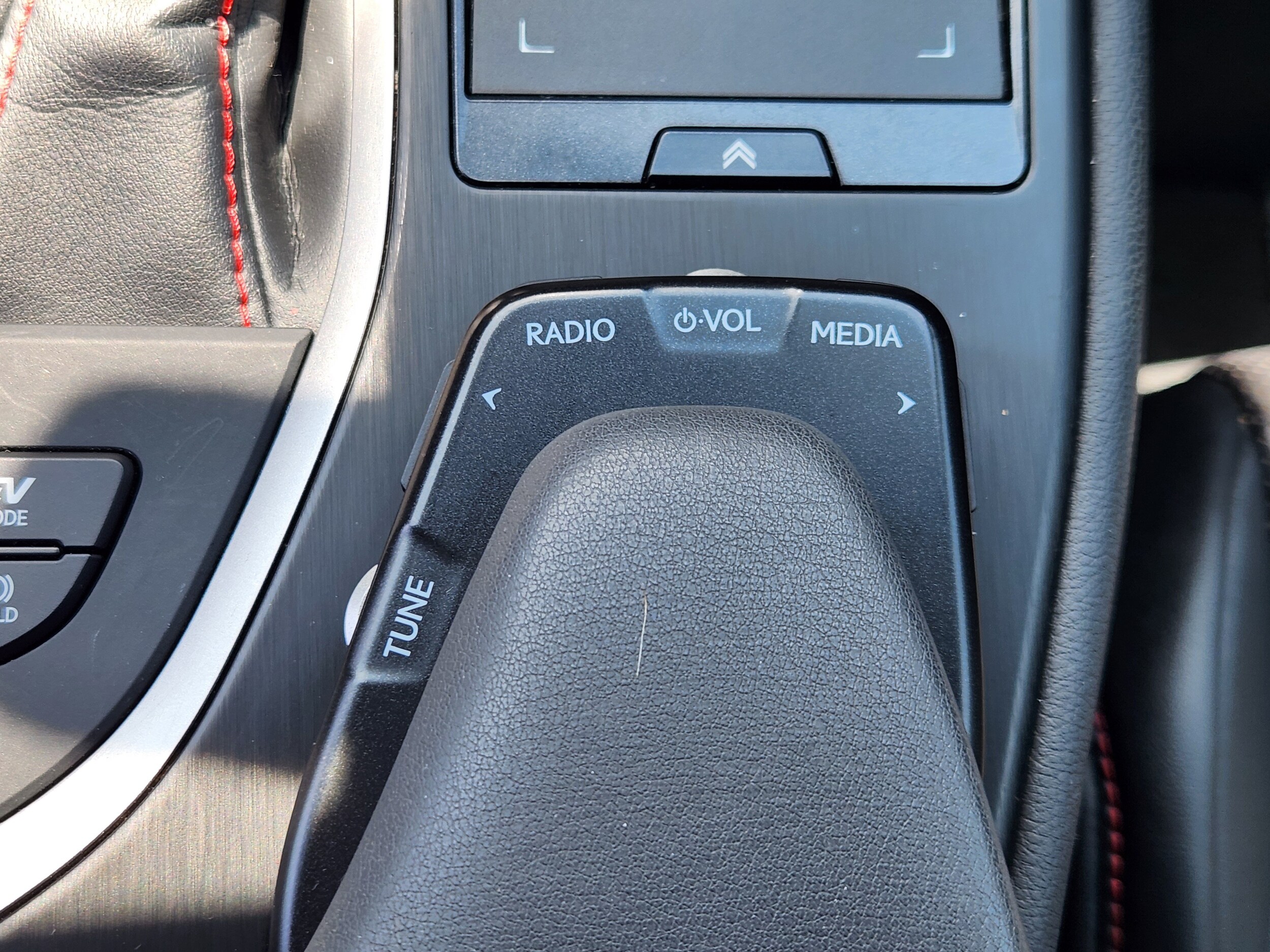 2019 Lexus UX Hybrid 250h F SPORT - Photo 22