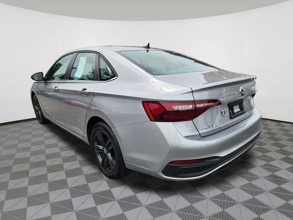 Certified 2024 Volkswagen Jetta 1.5T SE Sedan