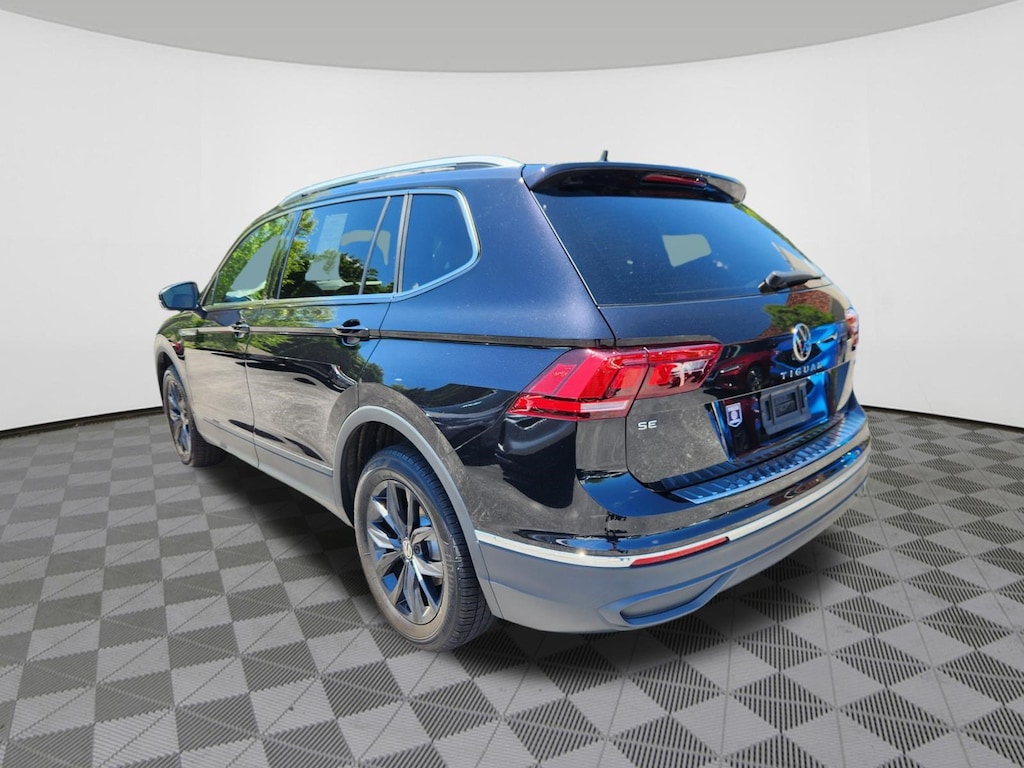 Used 2024 Volkswagen Tiguan 2.0T SE SUV
