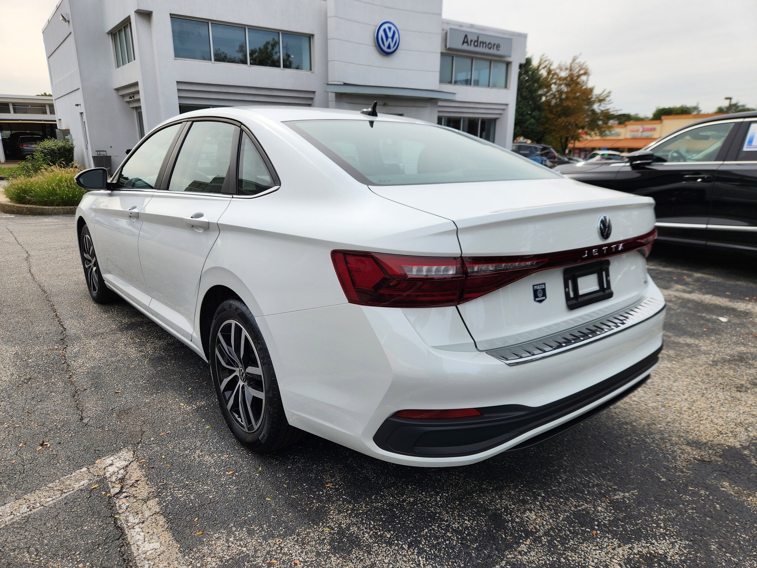 2025 Volkswagen Jetta 1.5T SE photo 3