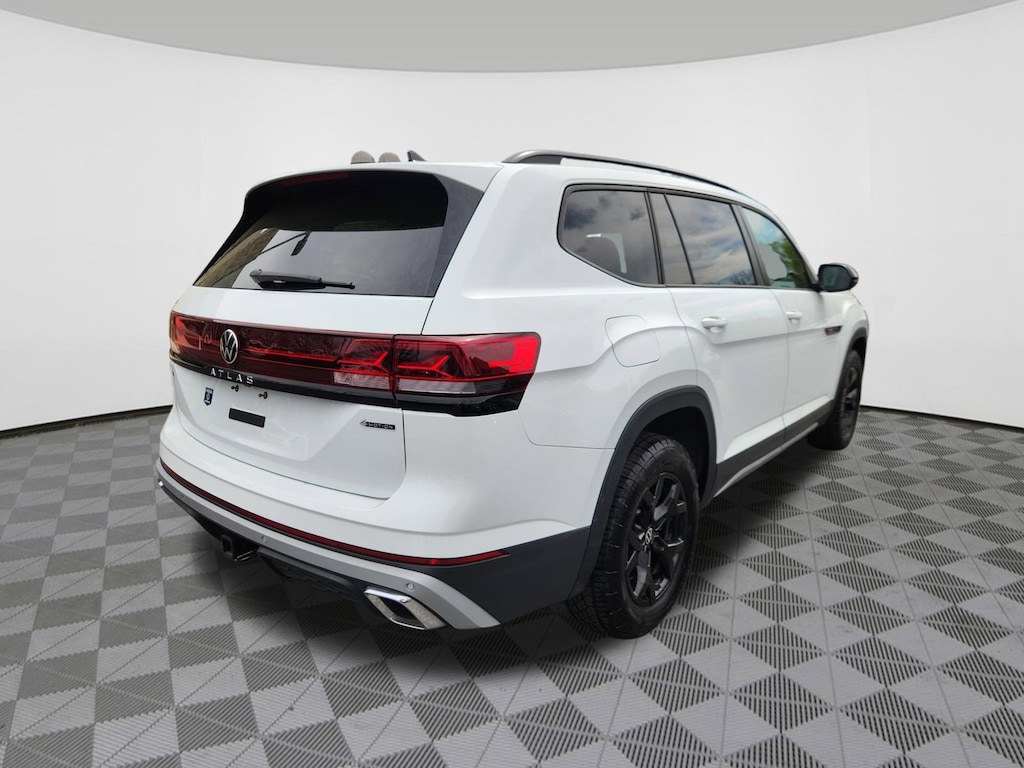 Certified 2025 Volkswagen Atlas 2.0T Peak Edition SUV